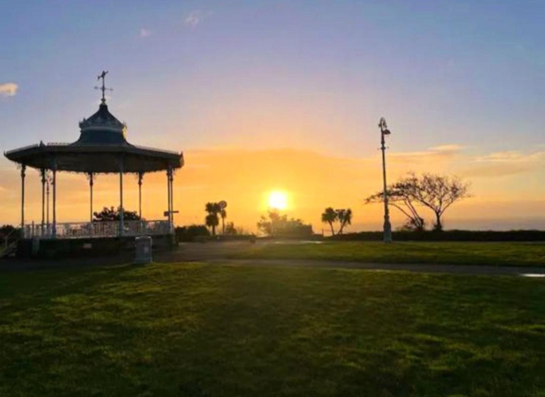 Beautifully Appointed, Period Seaside Apartment Folkestone Luaran gambar