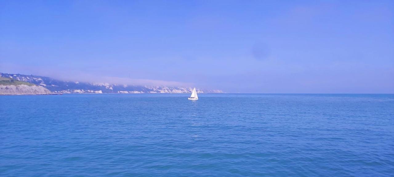 Beautifully Appointed, Period Seaside Apartment Folkestone Luaran gambar